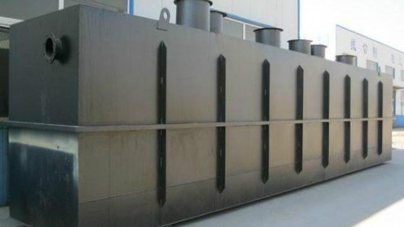 家用除尘器主要通过以下几个步骤来净化空气：